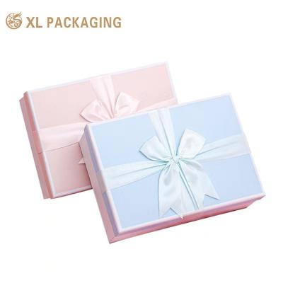 Κίνα Sweet Candy Chocolate Packaging Box with Custom Kraft Paper and Embossed Printing Technics προς πώληση