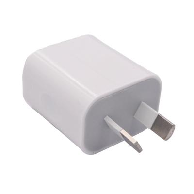 China 5V1A Mobile Phone USB 3 Wall Charger With UK/US/AU/EU Plug for sale