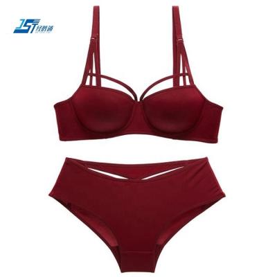 China Red bra and QUICK DRY lingerie panties sets mature lady in big underwear for sale