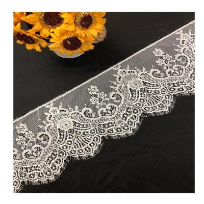 China Sustainable Wholesale White Bridal Cotton Guipure Chantilly Eyelash Lace Trim For Dress for sale