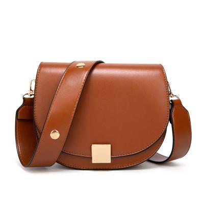 China 2021 New Fashion One-shoulder Women's Bag Semicircle Diagonal Straddle Bag Trend Retro Saddle Bag for sale