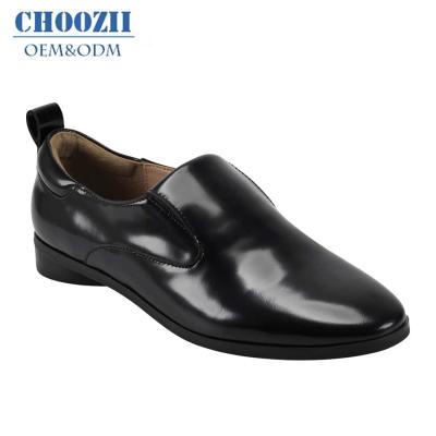 China Choozii Wholesale Anti Slippery Customized High End Fashion Black Genuine Leather Slip On Flat Sport Shoes for sale