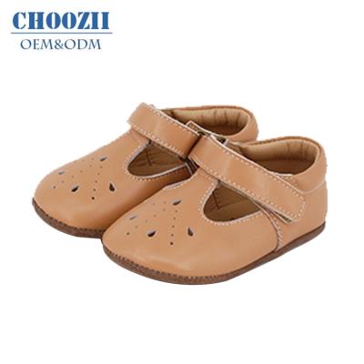 China Hot Sale Genuine Leather Bar Girls Anti-slippery Baby Moccasins T Shoes Unique Leather Baby Shoes Girls for sale