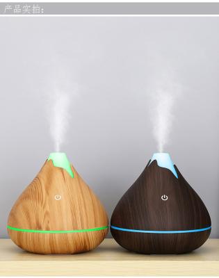 China Smell USB Essential Oil Diffuser Car Purifier Mist Maker Air Humidifier 350ml Comfortable Romantic Soft Lightweight Wood Grain Ultrasonic Humidifier for sale