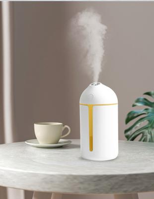 China Smell Classic Usb Rechargeable Mini Air Humidifier Air Cooler Humidifier Home Appliances Sale Amazon Comfortable Warm White Color 320Ml for sale