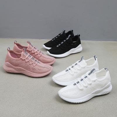 China CUSHIONING Women Weaving Flat Casual Women Fashion Sneakers Anti-Slip Lightweight Lady Shoes for sale