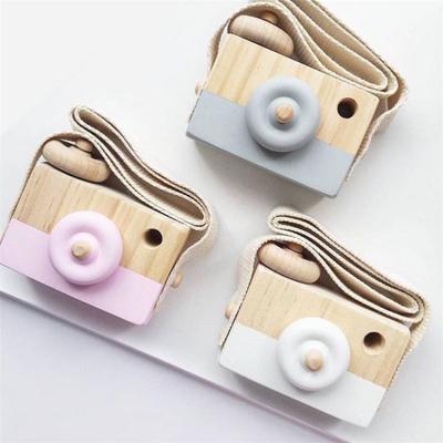 China Kids Toy Kids Wooden Mini Camera Toy Pillow Kids Room Hanging Decor Portable Toy Gift for Children Play for sale