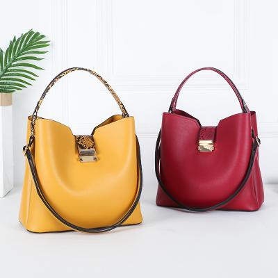 China Wholesale Waterproof Women Handbag 2 Piece Set Designer Hand Bags Ladies Shoulder Bags Purses for sale