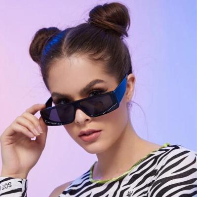 China Fashion sunglasses cool shades 2022 luxury fashionable sunglasses 2021 candy color retro women's sunshades for sale