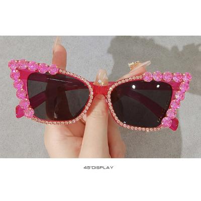 China Custom handmade logo rhinestone cateye sunglasses fashion sunglasses stretching sunglasses for women 2019-2020 for sale