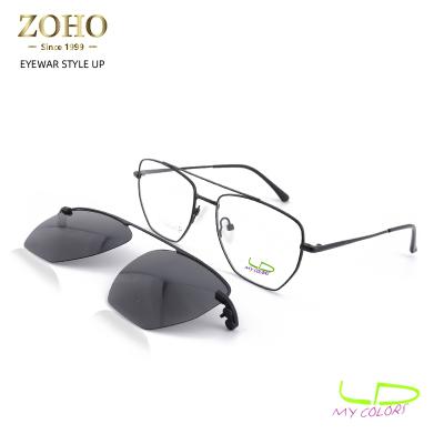 China Fashion Sunglasses Fashion Clip On Optical Glass TAC Polarize Variable Lence for sale