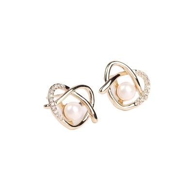 China FASHIONABLE FACEINS Heart Pearl Earrings Zircon Stud Earrings Women Gold Copper Earring Jewelry for sale