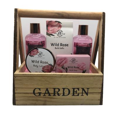 China Moisturizer Rose Scent Bath Sets and Kits for Sale Bath Shower Gift Set in Wooden Box Gift NEW for sale