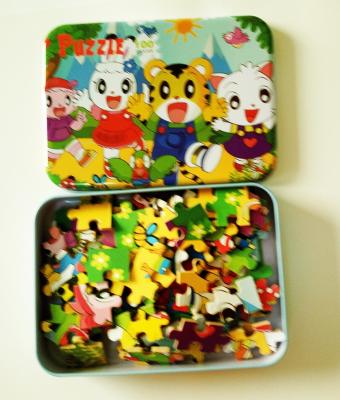 Chine Metal box with puzzle games set à vendre