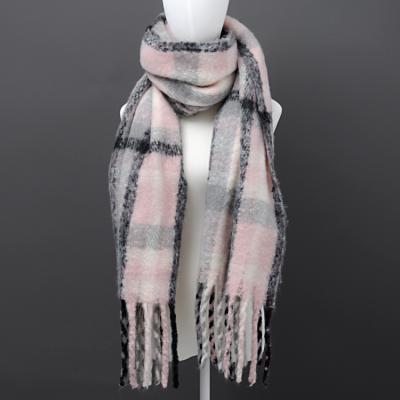 China New Fashion Autumn And Winter Thick Square Female Classic Plaid Scarf European Classic Plaid Scarf for sale