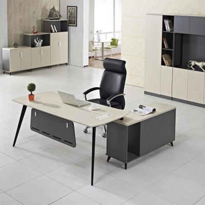 China Executive Table Office Furniture Latest Design Solid Wood Wooden Manager Office Desk for sale