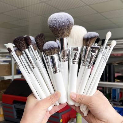 China Makeup Brush For Private Label Kabuki Flat Surface A15016A Factory Vegan Base High Quality Liquid Makeup Brush Single Liquid Foundation Brush for sale