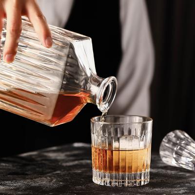 China Viable Unique Glass Whiskey Decanter With Special Shape Glass Wine Decanter , Glass Decanter for sale