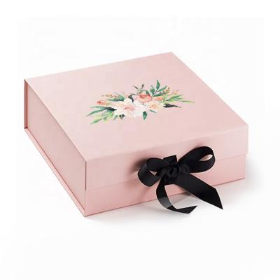 China Recyclable Custom Folding Gift Paper Box Packaging Luxury Gift Box With Ribbon Closure for sale