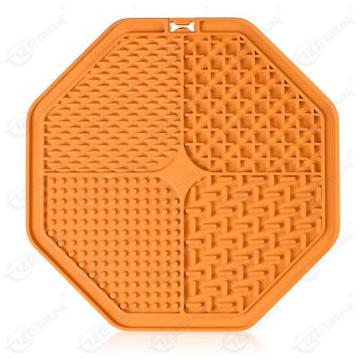 China New Viable Silicone Dog Slow Food Mat Lick Mat Peanut Butter Lick Pad With Strong Suction To Wall for sale