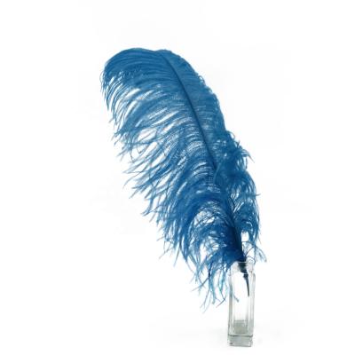 China Ostrich Feather 65 - 70Cm White Decor Ostrich Feather Carnival Ostrich Feather For Wedding And Party Decoration for sale