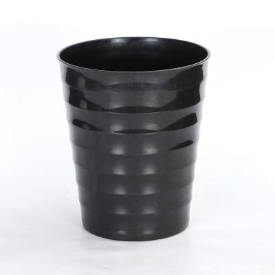 China 2020 Modern Beautiful Plant Pots Self Watering Planters Garden Pots Planters for sale