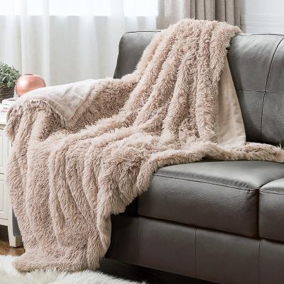 China Anti-pilling Warm Faux Fur Throw Blanket , Fleece Couch Throw Solid for sale