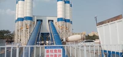 China HZS90 HZS120 HZS180 HZS240 Bauunternehmen Beton- und Betonmischanlage zu verkaufen