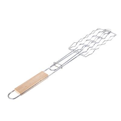 China Easily Cleaned BBQ Accessories Charcoal BBQ Tools Iron Sausage Outdoor Wood Clip Handle Grill Vegetable Clips for sale