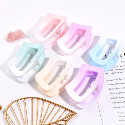 China Wholesale New Fashion Daily Decorative High Quality Custom Hair Claws Gradient Color Plastic Hair Claw Clips For Thick Hair for sale