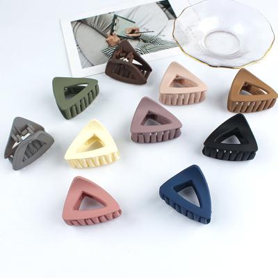 China Korean Ponytail Mini Hair Claw Clip Triangle Matte Hair Daily Use Solid Color Plastic Hair Clips For Women for sale