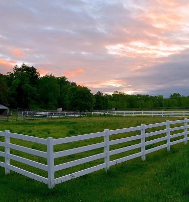 China Easily Assembled High Quality PVC Rails 3 Feet 6*8 Factory Directly Farm And Horse Fence White Nature for sale