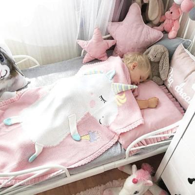 China Hot Selling Unicorn Patterns Printed Newborn Convenient Baby Super Soft Knitting Blanket Waterproof for sale