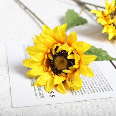 China Fabric Home Silk Sunflower Artificial Flowers with Yellow Sunflower and Green Leaves for Front Door Arrangement for Home Decor for sale