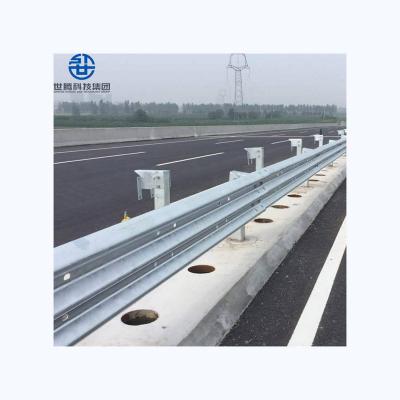 China Cheap price thrie beam roadside safety thrie beam anti crash guardrail tri beam guardrail Q345 guardrail for sale