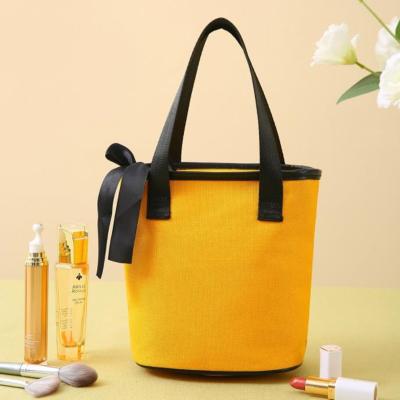 China Fashion Canvas Handbag Travel Large Capacity Portable Toiletries Bag Take Out Lunch Bag Carry Shopping Lady Bag for sale