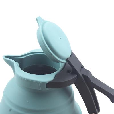 China Sustainable Space-Saving Foldable Camp Kettle Collapsible Camping Kettle Silicone Camping Kettles for sale