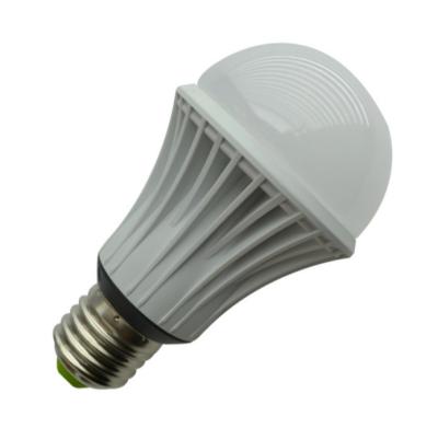 中国 Dimmable の省エネの電球 9W 850LM の高く軽い性能 販売のため