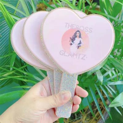 China Cute Plastic Hand Grip Lighted Heart Vanity Mirror Makeup Mirrors Vintage Hand Cosmetic Mirror With Handle For Gifts 4 Colors for sale