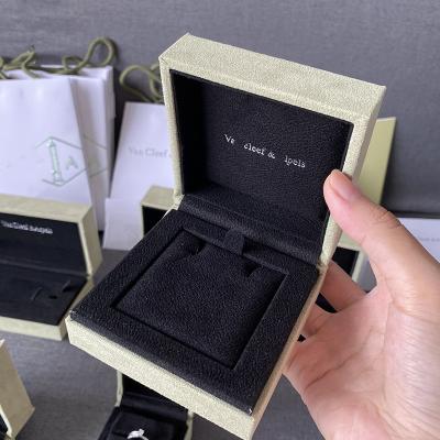 China Other Gift Packing Boxes VAC Jewelry Gold Lip Woman's Necklace Crystal Stone Pendants Stainless Steel Zircon Pendants For Necklace for sale