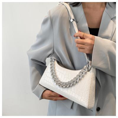 China Fashion 2022 Autumn New Designer Colorful Armpit Handbag Fashion Cuba Chain Handbag For Women Purses for sale