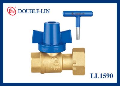 중국 1/2 * 3/4 놋쇠 펙스 볼 밸브 PTFE 자리 로크 가능 핸들 판매용
