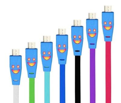 China Het glimlachen de Synchronisatie en de lastendelen Gezichts van de de Micro- Gegevenskabel van USB voor Mobiele Telefoon Te koop