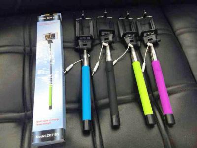 China Carga Monopod atado con alambre libre del palillo de Selfie con las piezas de Smartphone del cable en venta