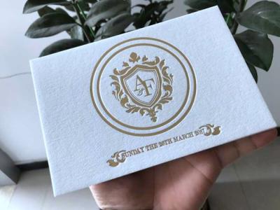 Chine Aluminium en ivoire classique embouti épousant des cartes d'invitations avec le type de papier pur de coton à vendre