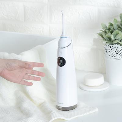 China IPX7 Irrigator oral elegante ergonómico con la exhibición del LCD en venta