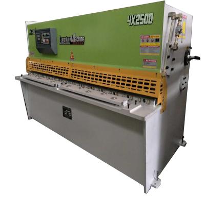 China Industrial Metal Cutting QC12K-12x3200 Swing Beam Shearing Machine / Guillotine Shears / Plate Cutting Machine for sale