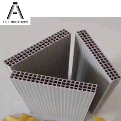 China Concrete Formwork And Building Construction Formwork Cavity Plastic Construction Prop With Construction Shuttering for sale