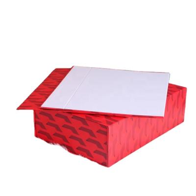 China Low MOQ Recycled Materials Red Clamshell Box Packaging Fancy Paper Gift Cartons Folding Box for sale