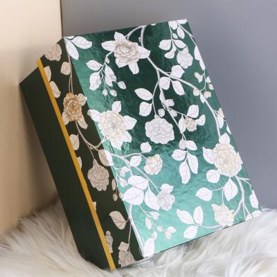 China Handmade Luxury Top And Bottom Gift Packaging Boxes Custom Paper Box Packaging for sale